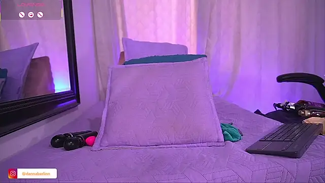 danna berlin  online show from October 4, 8:13 pm