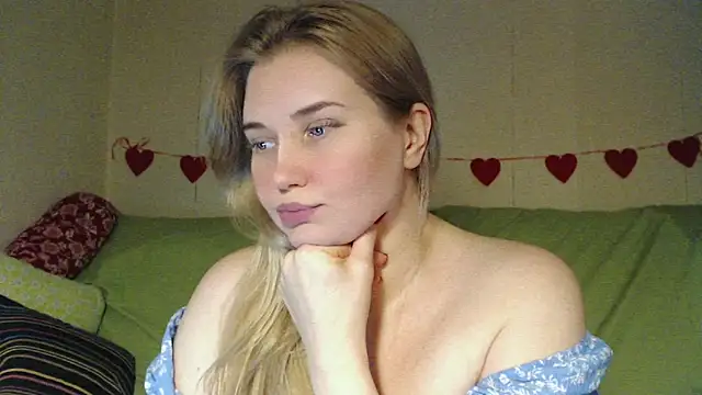 mmmPinUpGirl online show from February 16, 11:54 am