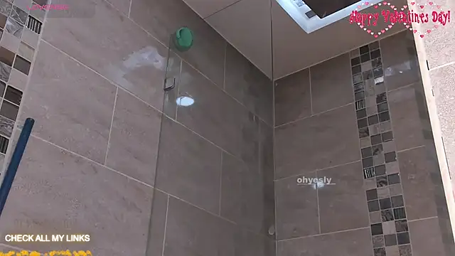 ohyesly  online show from February 15, 8:02 am