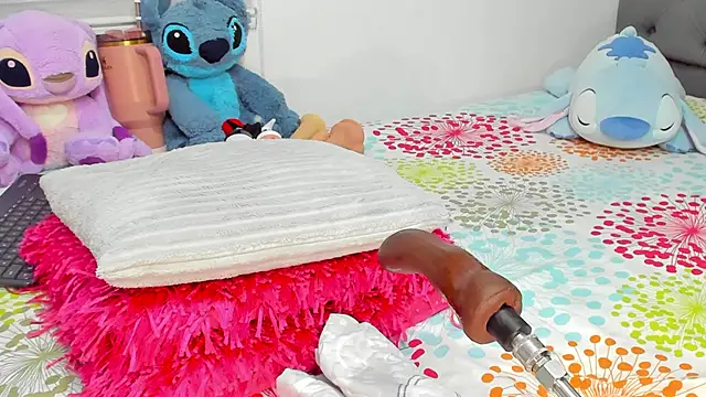 Elizabeth 18  online show from September 26, 3:37 am