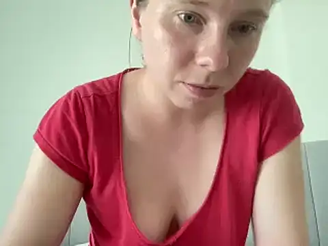 SweetLucy96 online show from June 14, 8:58 am