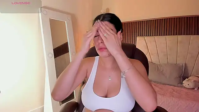  Niah  online show from October 1, 8:47 pm