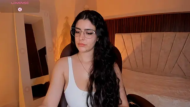  Niah  online show from February 5, 9:18 pm