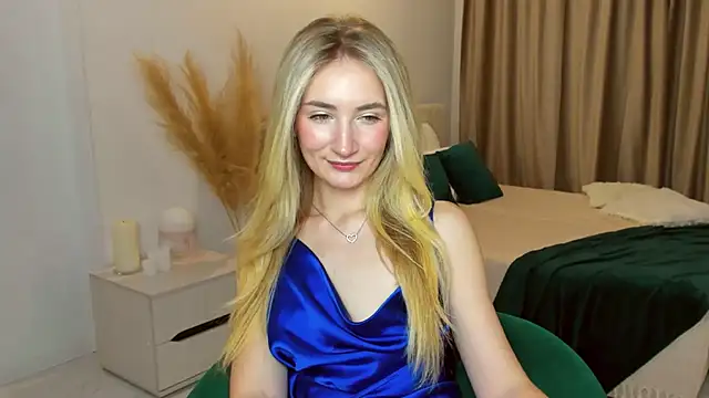 bella  rose online show from December 2, 7:10 am