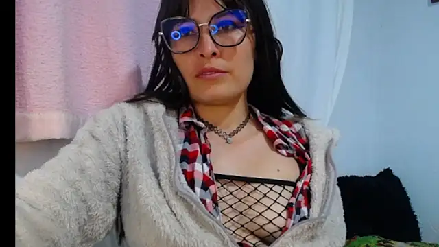 Alexandrasaenz online show from October 9, 1:21 am