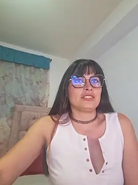 Alexandrasaenz online show from February 8, 10:23 pm