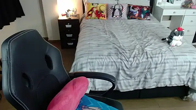 kittykat18x online show from November 23, 3:42 am