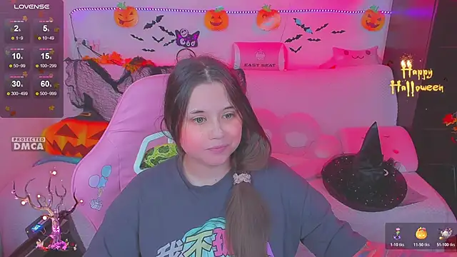 Lolisuccub online show from November 19, 4:18 pm