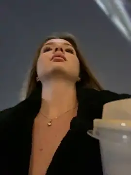 KrisMagnoly online show from November 6, 5:41 pm