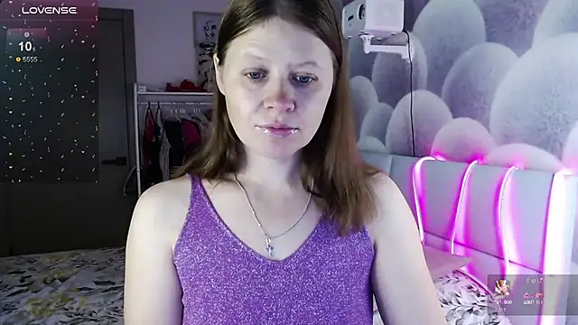 alekasamui online show from September 29, 1:00 am