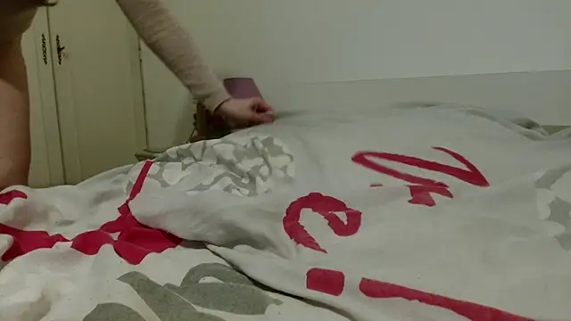 desirmiss1 online show from April 13, 8:04 am