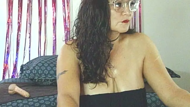 Snapshot of allesiabobs chatting on September 24, 10:42 pm allesiabobs online show from September 24, 10:42 pm