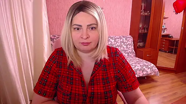 -MeowMeow online show from February 27, 5:46 pm