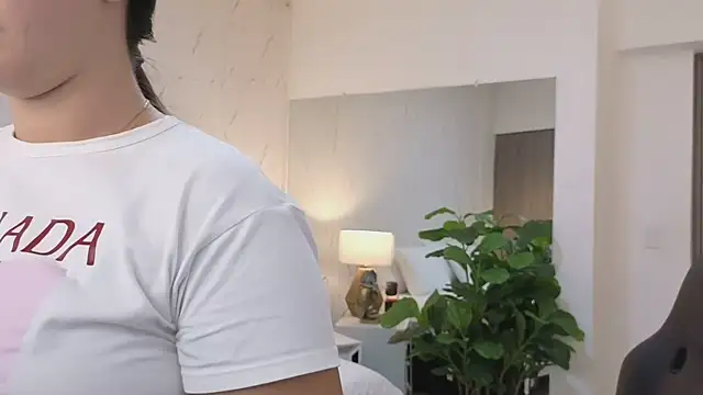 ava blue online show from February 25, 7:45 pm