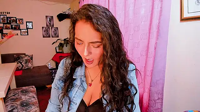 emma luxy online show from January 15, 9:54 pm