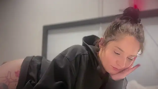 cassie aaa online show from June 28, 6:42 am