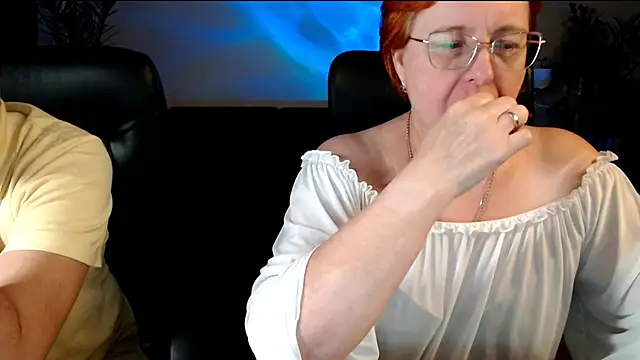 JoannaAndNeighbour online show from November 29, 1:15 pm