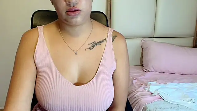 sara2520 online show from May 1, 10:57 pm