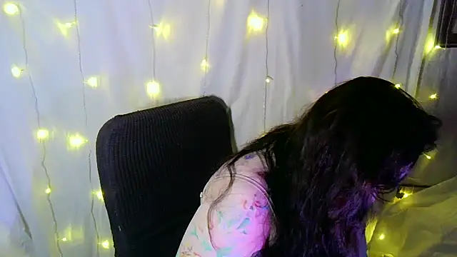 Victoria Marks online show from December 19, 6:33 pm