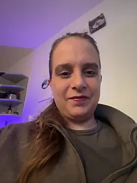 Chantalee online show from April 20, 5:32 am