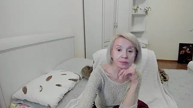 aminalive online show from December 13, 8:04 pm