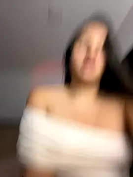 Mavie roses online show from December 5, 12:54 am