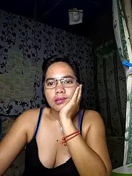 Snapshot of lovely_samxxx24 chatting on October 10, 7:30 pm lovely samxxx24 online show from October 10, 7:30 pm