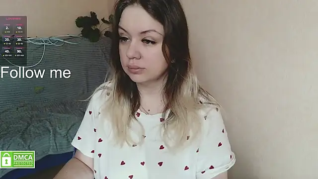 elven dreams  online show from March 12, 6:05 am