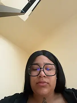 IamSashaLuv online show from January 15, 9:15 am