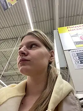 MaryHiggins online show from April 14, 2:17 pm