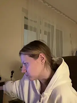 MaryHiggins online show from February 22, 3:57 pm