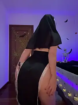 redheaddoll22 online show from November 1, 10:30 am