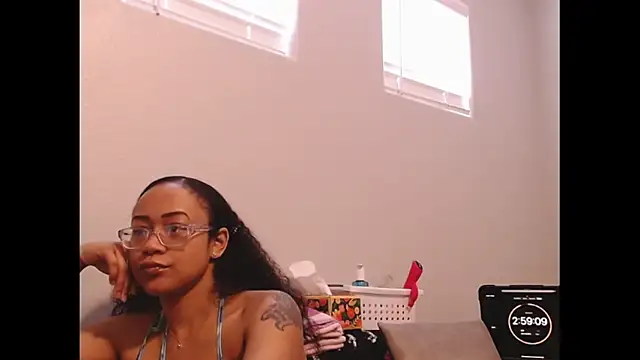 RylHoneyy online show from February 19, 8:07 pm