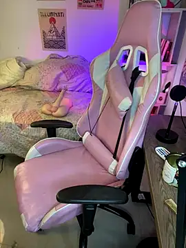 Snapshot of Emma_Wish chatting on September 20, 9:46 pm Emma Wish online show from September 20, 9:46 pm