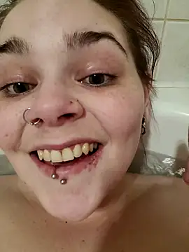 Randomness440 online show from February 25, 4:22 am