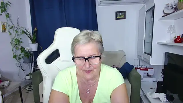 Selenna57 online show from April 16, 8:08 pm