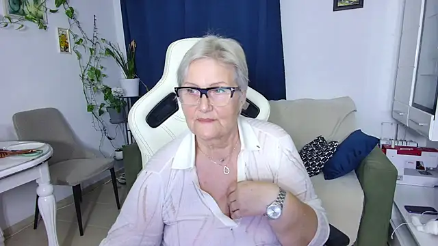 Selenna57 online show from April 15, 6:19 pm