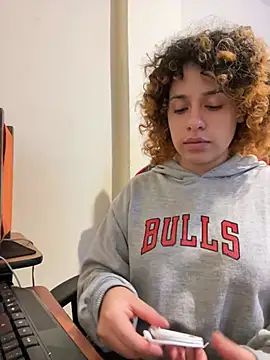 EmmaMelissa0521 online show from April 11, 2:06 am