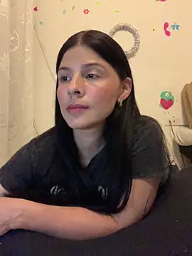 Estefani 32 online show from April 13, 11:27 pm