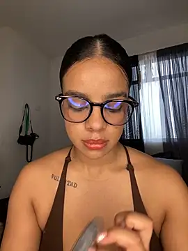 trianawhite online show from April 11, 3:05 pm