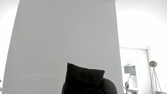 sweetest bella online show from April 14, 8:09 pm