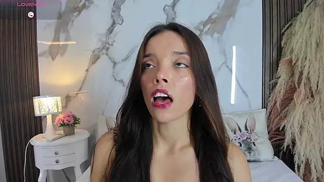 hannahill69 online show from March 17, 4:49 am