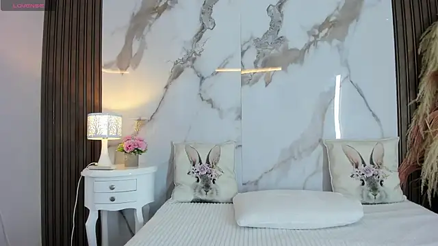 hannahill69 online show from March 3, 4:40 am