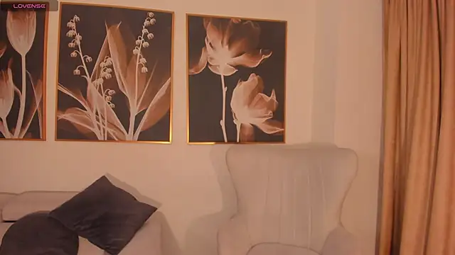 AnaDurant online show from October 12, 12:51 pm