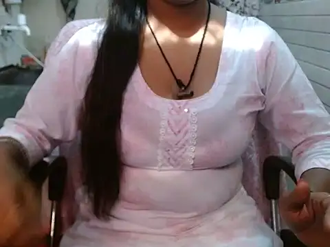 LovingPihu online show from November 9, 6:53 am