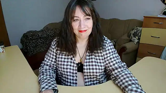 Lucretia Goldi  online show from April 3, 10:19 pm