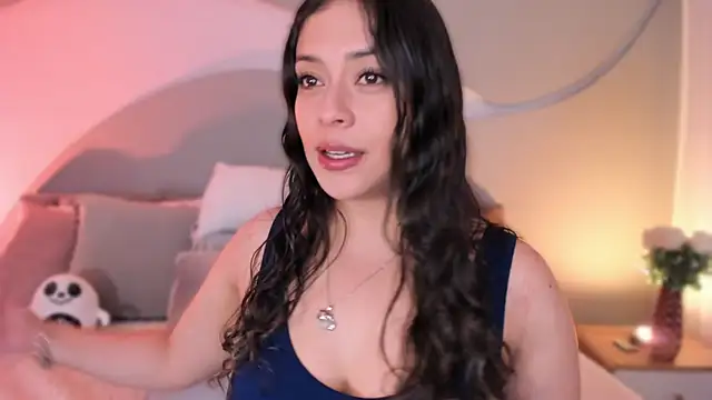 Nicolle W online show from October 14, 12:41 pm