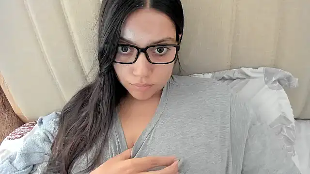 roniewester online show from November 10, 3:40 pm