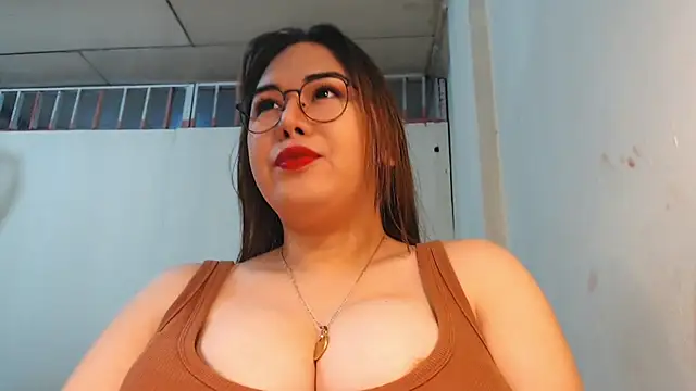 sluty bunny online show from December 19, 2:20 pm