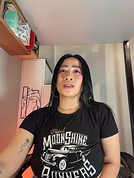 AsianMilfSheryl online show from April 18, 8:17 am